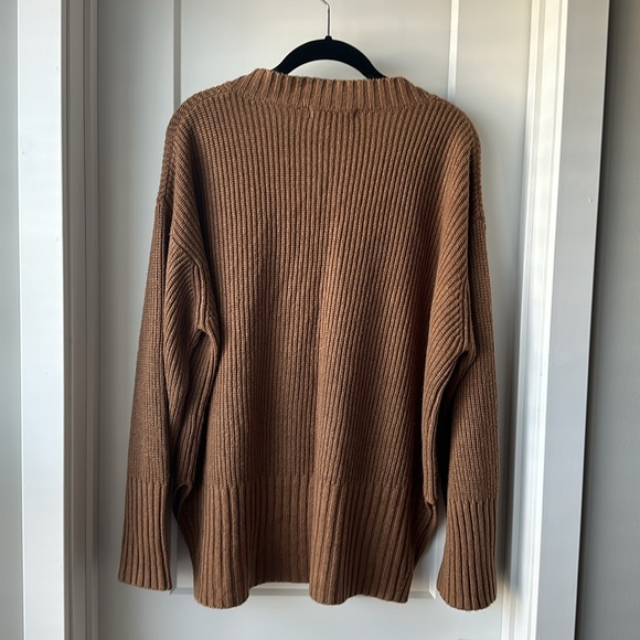 Ellison Women’s Sweater - Picture 5 of 5